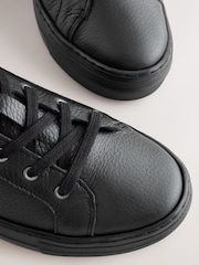 Noir - Baskets à lacets en cuir de qualité supérieure Signature - Image 11 de 11