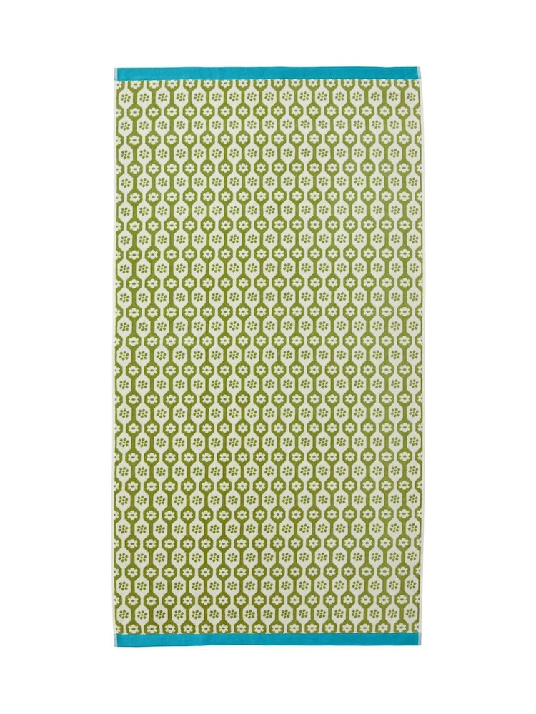 Land & Shore Green Daisy Towel - Image 2 of 2