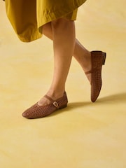 Brun - Hush Puppies Delaney vevde Mary Jane-sko - Bilde 1 av 6