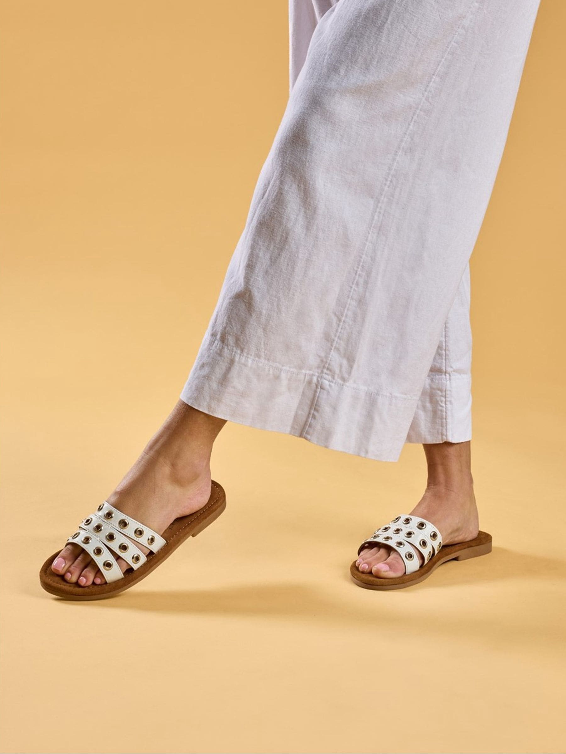 Hush Puppies Women's White Taylor Stud Mule Sandals