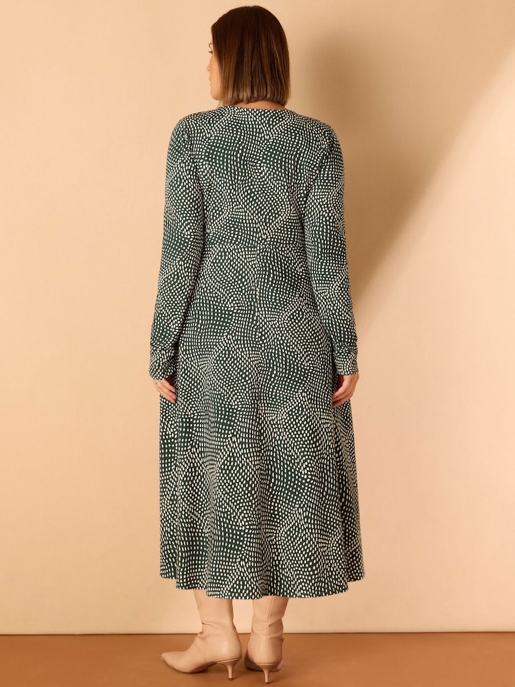 Live Unlimited Green Spot Print Gathered V-Neck Jersey Dress - Image 3 of 3