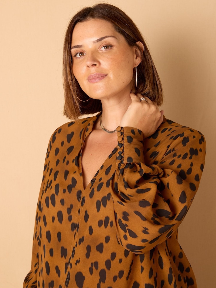 Live Unlimited Brown Curve Animal Print Nehru Blouse - Image 2 of 5 Live Unlimited Brown Curve Animal Print Nehru Blouse - Image 2 of 5