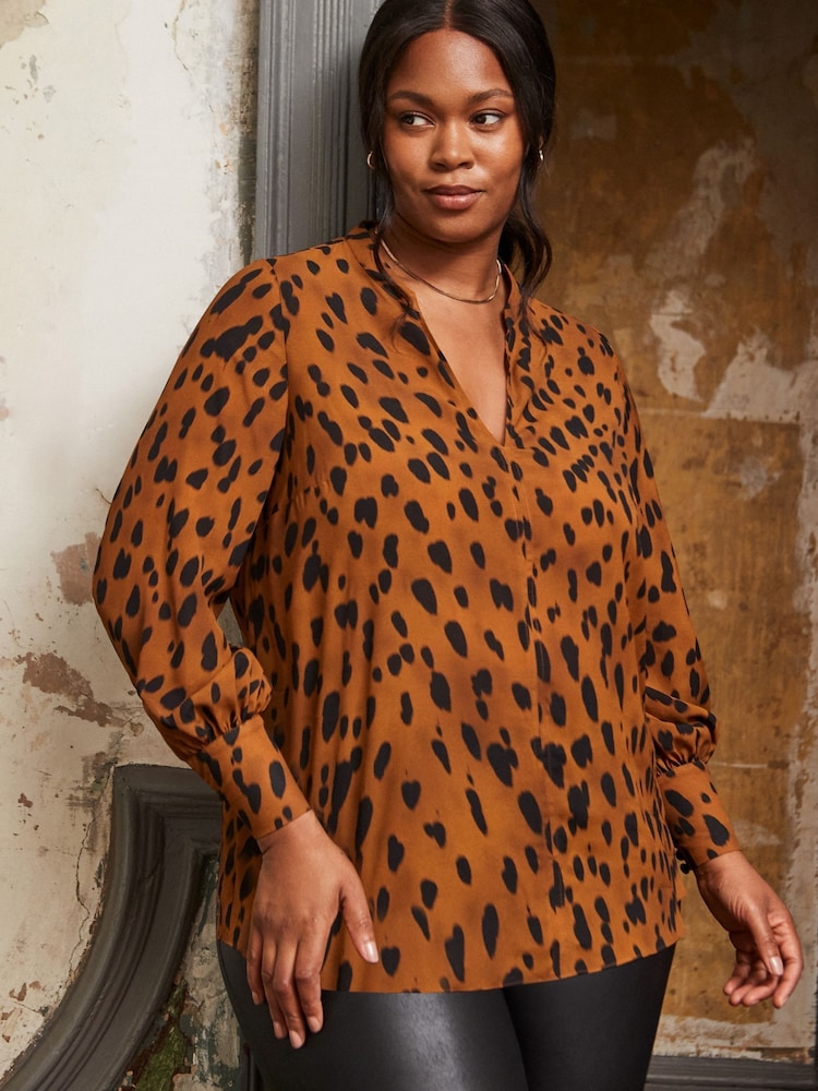 Live Unlimited Brown Curve Animal Print Nehru Blouse - Image 5 of 5 Live Unlimited Brown Curve Animal Print Nehru Blouse - Image 5 of 5