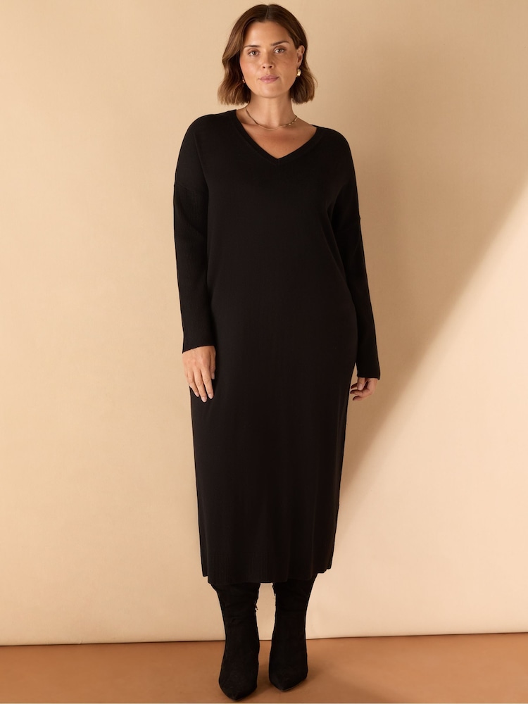 Live Unlimited Curve V-Neck Knit Jumper Dress - صورة 1 من 5 Live Unlimited Curve V-Neck Knit Jumper Dress - صورة 1 من 5