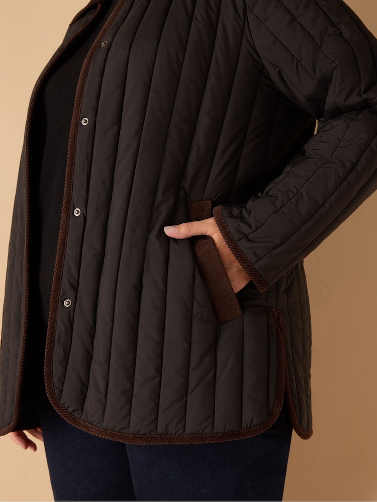 Live Unlimited Black Curve Quilted Jacket With Detachable Collar - Image 2 of 4 Live Unlimited Black Curve Quilted Jacket With Detachable Collar - Image 2 of 4