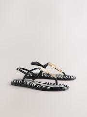 أسود - Forever Comfort® Charm T-Bar Sandals - صورة 3 من 5