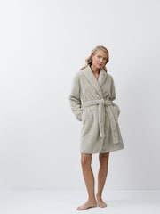 Aruelle Ela Luxury Mid Length Chevron Design Cream Robe - Image 3 of 5