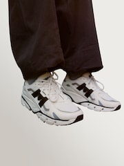 Karhu Vanilla Ice/Black Super Fulcrum Trainers - Image 4 of 12