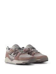 Karhu Blanc De Blanc/Silver Lining Fusion XC Trainers - Image 4 of 5