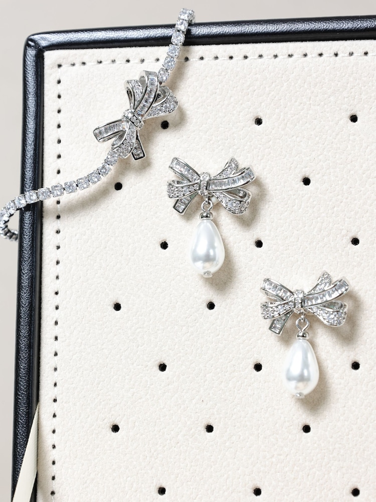 Jon Richard Silver Rhodium Plated Cubic Zirconia Bow Tennis Bracelet - Image 3 of 3 Jon Richard Silver Rhodium Plated Cubic Zirconia Bow Tennis Bracelet - Image 3 of 3