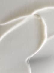 Omorovicza Illuminating Moisturiser 50ml - Image 2 of 4