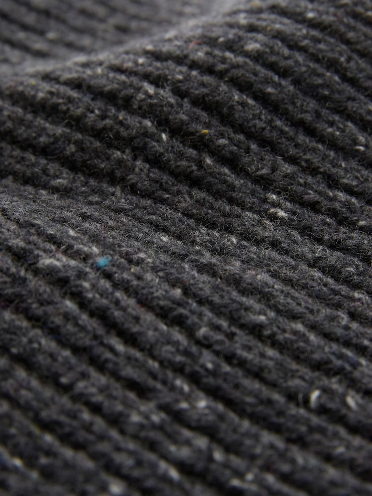 MEN'S LAMBSWOOL CHEVRON SCARF - Image 2 of 2 MEN'S LAMBSWOOL CHEVRON SCARF - Image 2 of 2