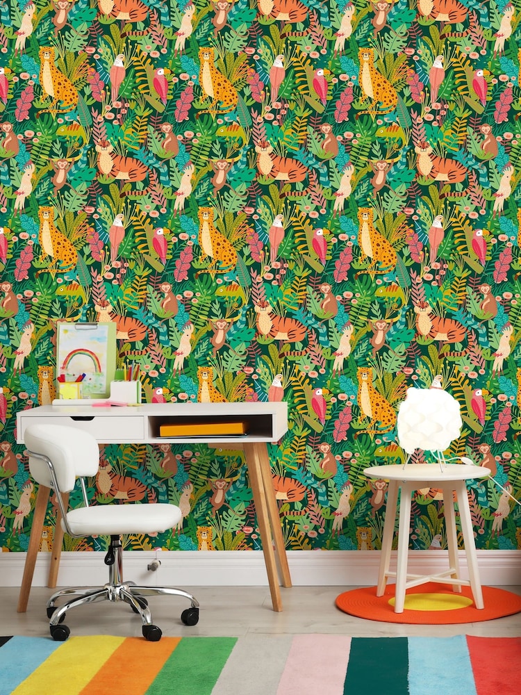 Hoopla Walls Green Animal Kingdom Print 10m Wallpaper - Image 1 of 2