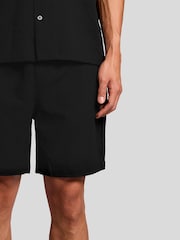 Lyle & Scott Black Crinkle Resort Shorts - Image 3 of 5
