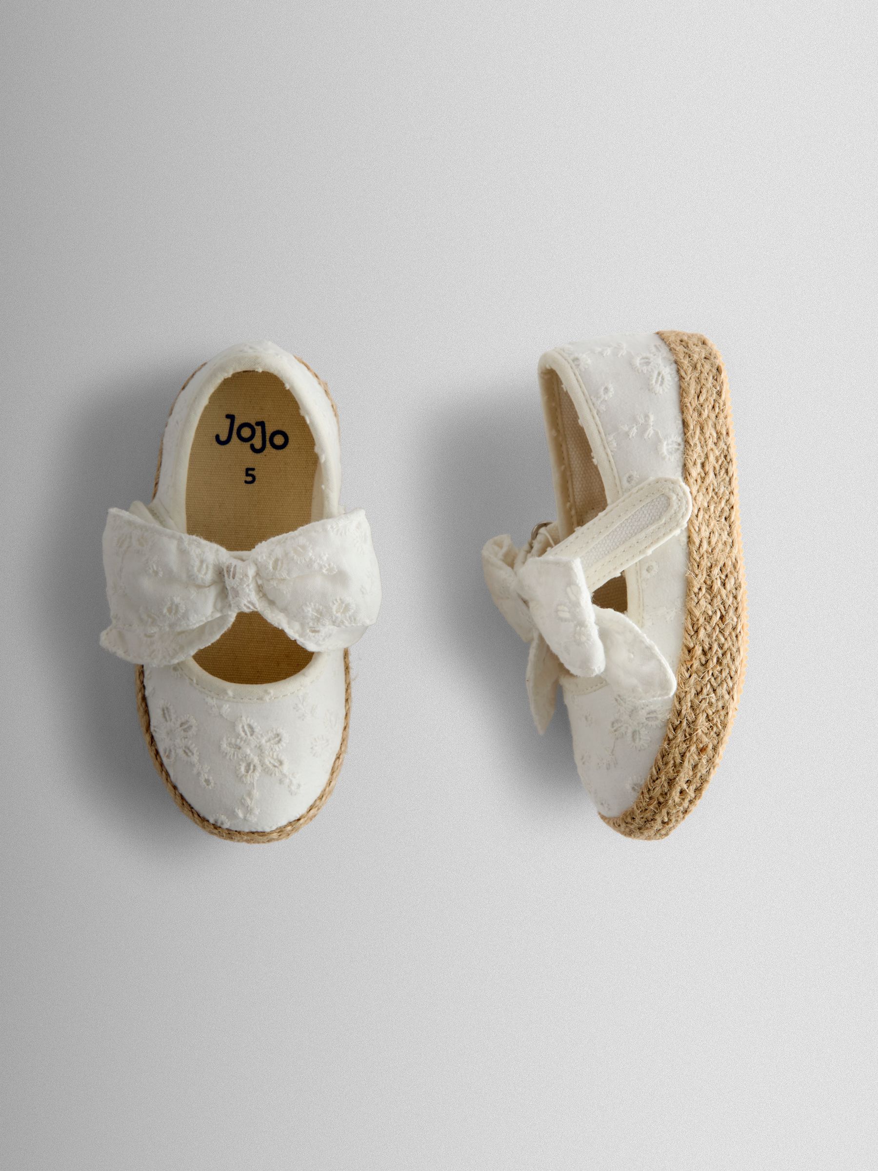 バレエ mamama Buy JoJo Maman Bébé White Broderie Bow Strap Ballet Pumps from