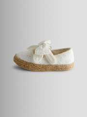 רקמה בצבע לבן - JoJo Maman Bébé Bow Strap Ballet Pumps - תמונה 4 מתוך 4