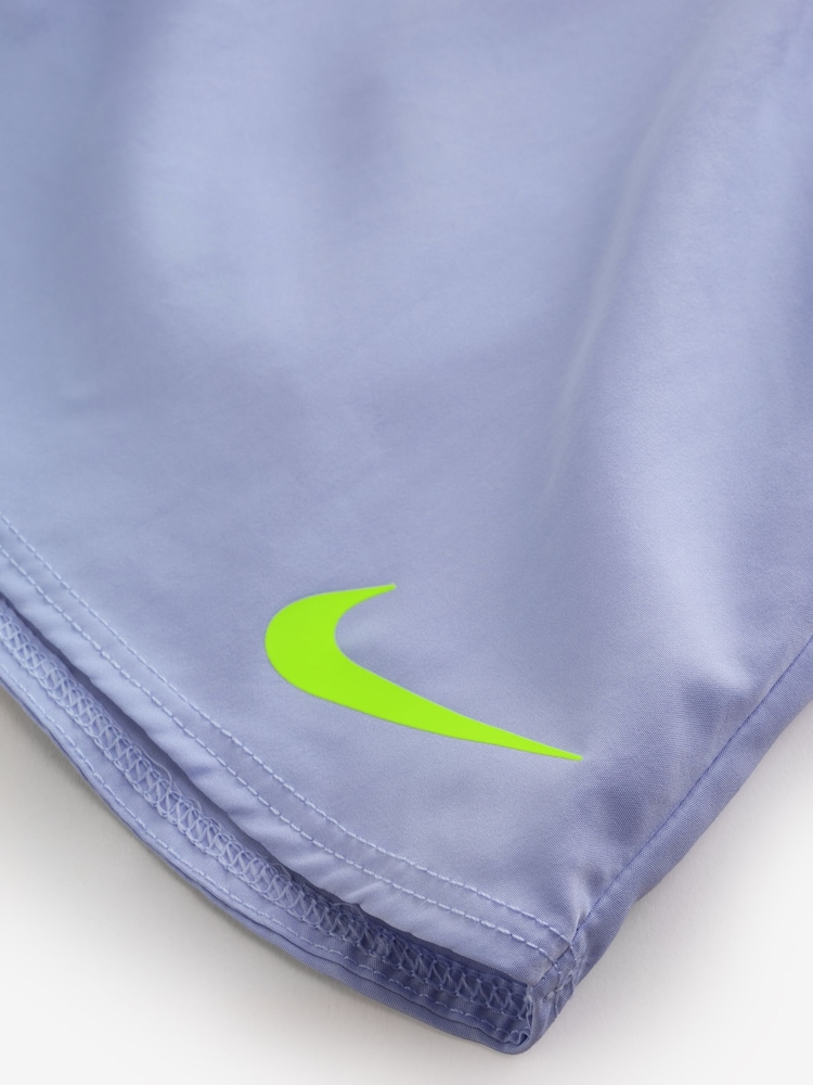 أزرق - طقم للأطفال الصغار من تيشرت وشورت بخصر متقاطع من Nike - صورة 11 من 11 أزرق - طقم للأطفال الصغار من تيشرت وشورت بخصر متقاطع من Nike - صورة 11 من 11