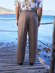 ブラウン - Relaxed Fit Cotton Linen Blend Smart Trousers with Self Fabric Belt - 画像 3 / 4