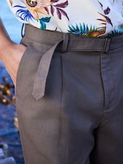 ブラウン - Relaxed Fit Cotton Linen Blend Smart Trousers with Self Fabric Belt - 画像 4 / 4