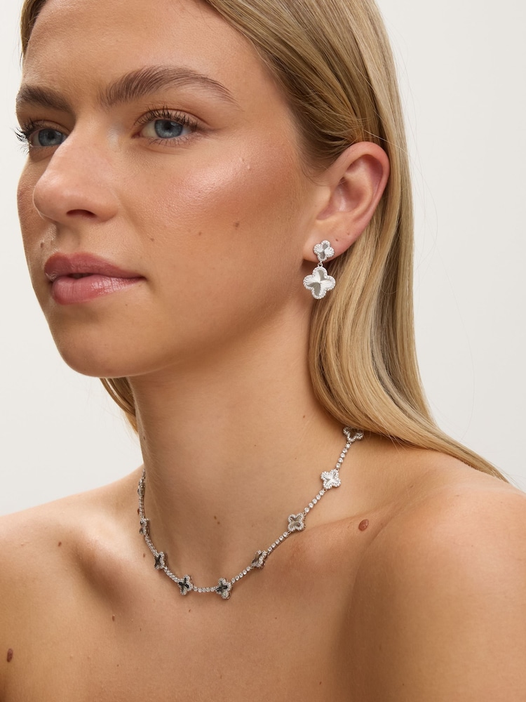 Jon Richard Silver Rhodium Plated and Diamond Cut Station Clover Necklace Gift Box - Image 4 of 4