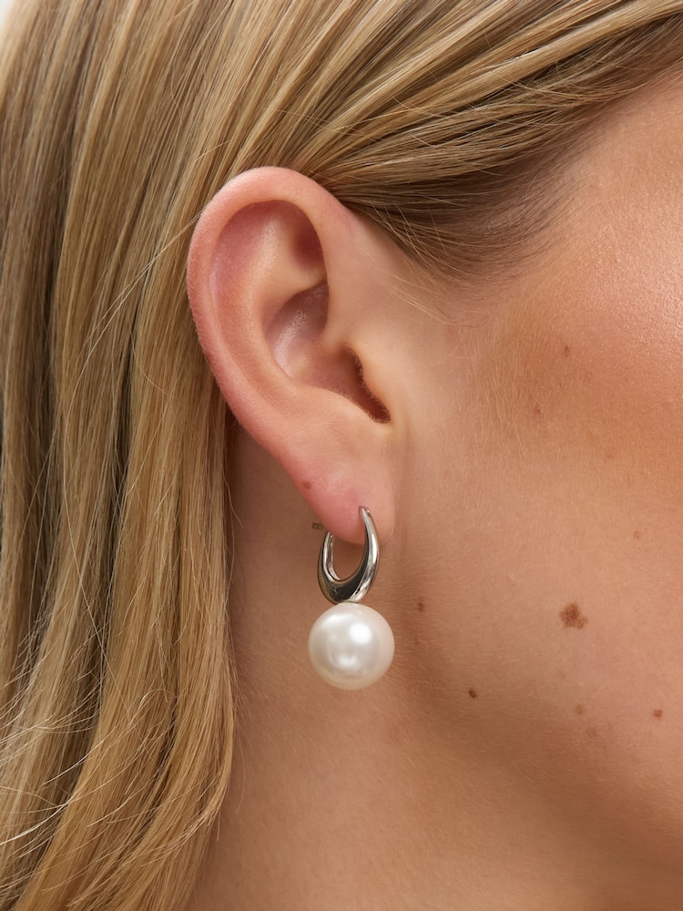 Jon Richard Gold Plated Polished and Crystal Stone Pearl Hoops - Image 2 of 2