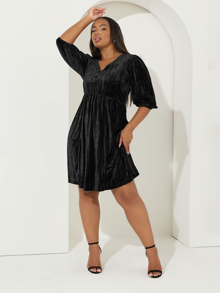 Yours Curve Black Crushed Velour Party Dress - Image 2 of 5