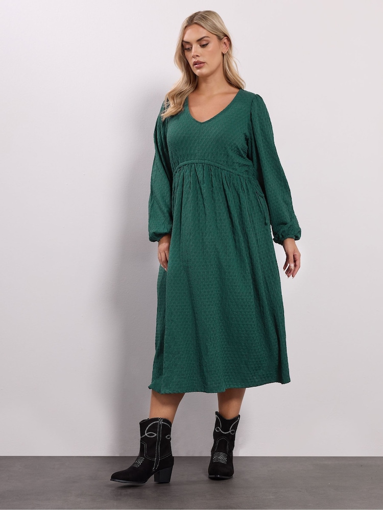 Yours Curve Green Channel Tie Textured Midaxi Dress - Image 2 of 5 Yours Curve Green Channel Tie Textured Midaxi Dress - Image 2 of 5