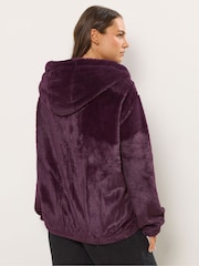 Yours Curve Red Faux Fur Zip Thru Hooded Fleece - Image 4 of 6
