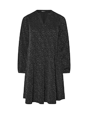 Yours Curve Black Pleated Front Jacquard Dress - Image 5 of 5