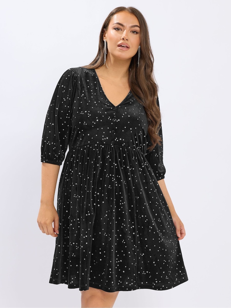 Yours Curve Black Star Party Tea Dress - Image 1 of 5