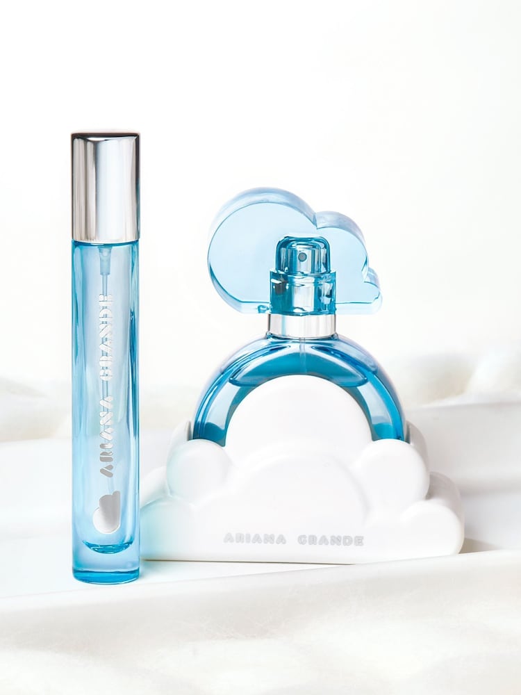 Ariana Grande Cloud Eau de Parfum 30ml Gift Set - Image 3 of 3