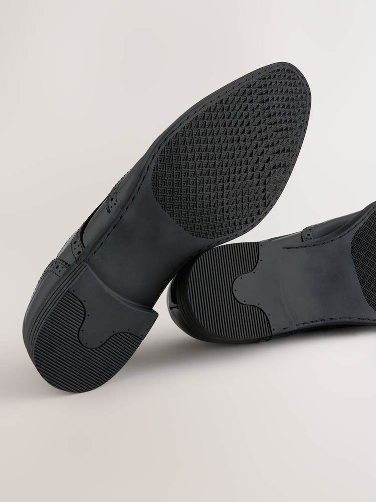 Schwarz - Lack-Budapester-Schuhe - Bild 7 von 7 Schwarz - Lack-Budapester-Schuhe - Bild 7 von 7