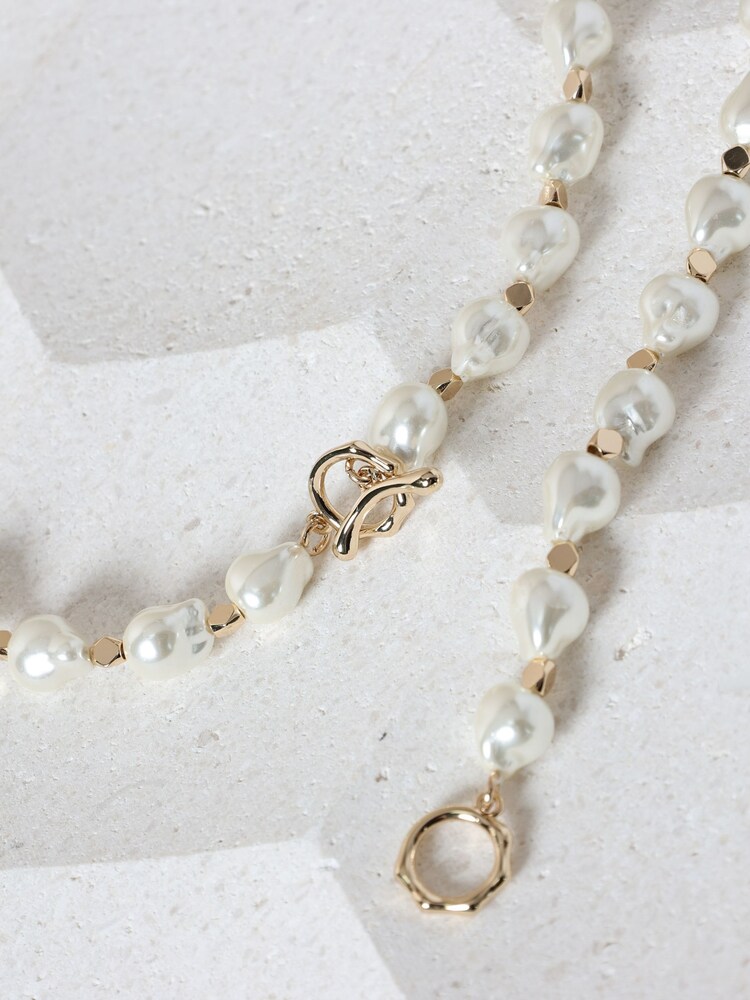 Jon Richard Gold Plated Pearl T Bar Bracelet - Image 3 of 3 Jon Richard Gold Plated Pearl T Bar Bracelet - Image 3 of 3