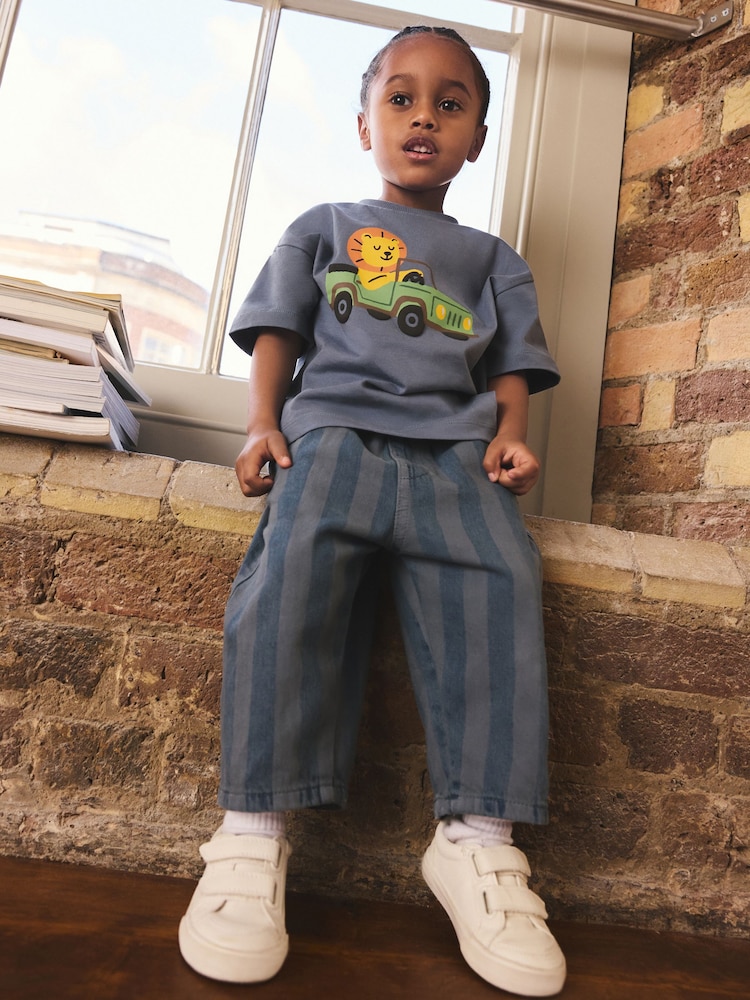 Blue Lion Car - تيشرت بكُم قصير مزين برسمة جرافيك (3 شهور-7 سنوات) - صورة 2 من 3 Blue Lion Car - تيشرت بكُم قصير مزين برسمة جرافيك (3 شهور-7 سنوات) - صورة 2 من 3