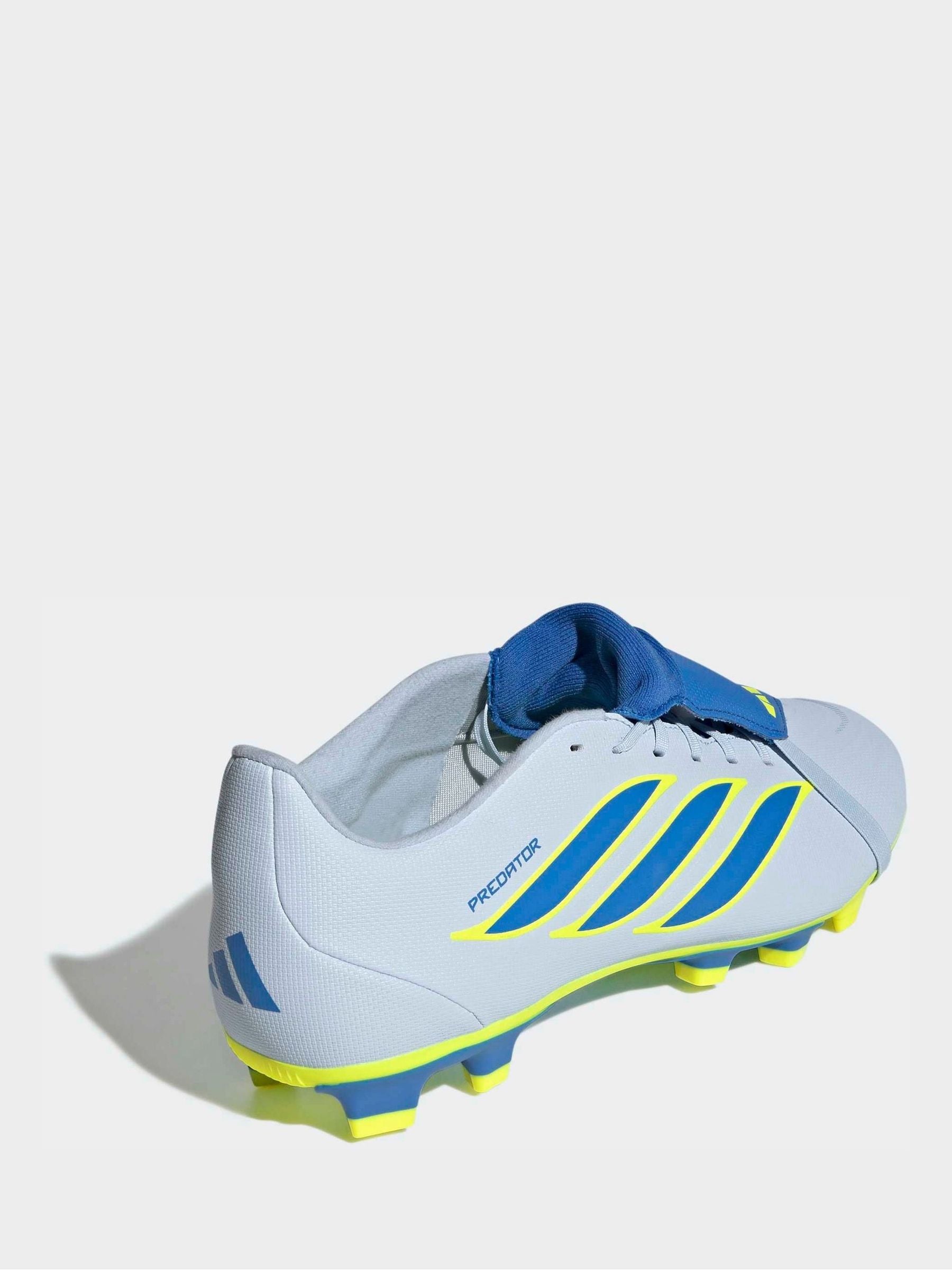 Next：日本 ライトブルー - adidas Predator Club 折り返しタン