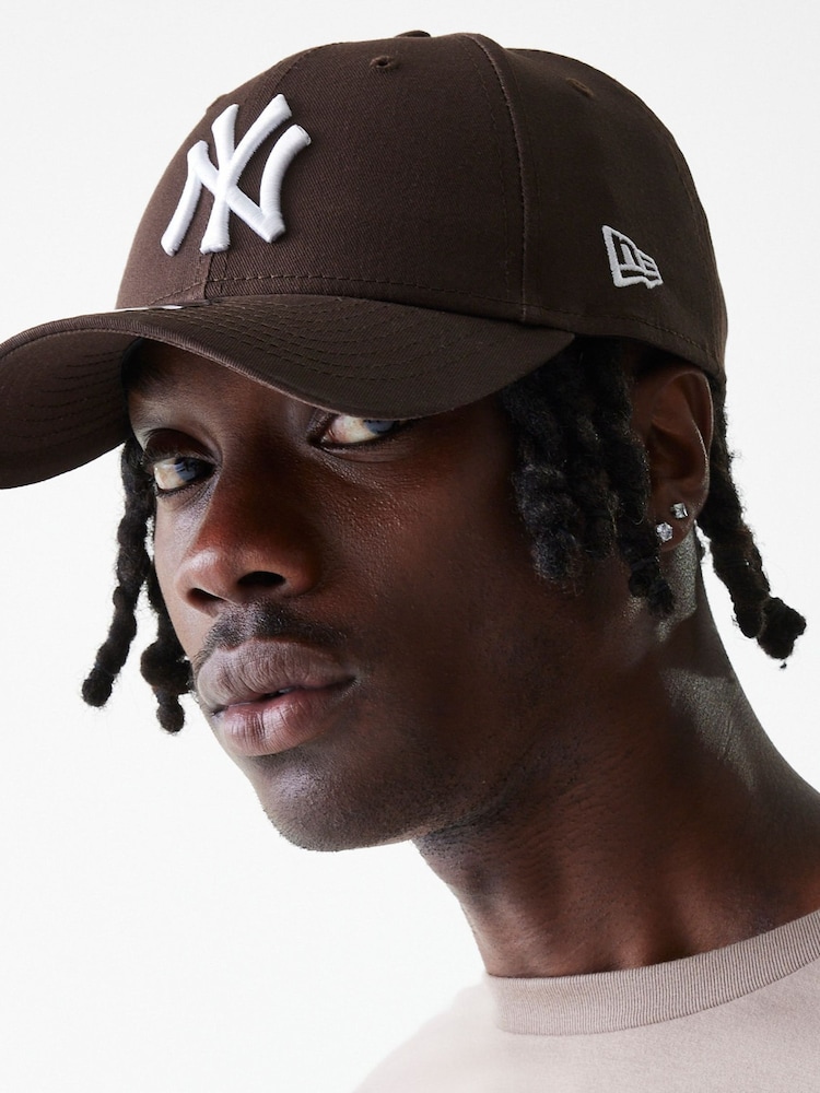 New Era 9FORTY Eeesntial Brown Cap - Image 8 of 8