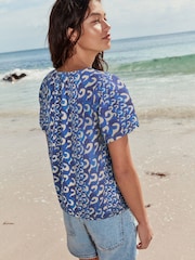 طبعة موجة زرقاء/بيضاء - بلوزة كُم قصير بياقة مدببة وحافة منتفخة مكشكشة - صورة 3 من 7