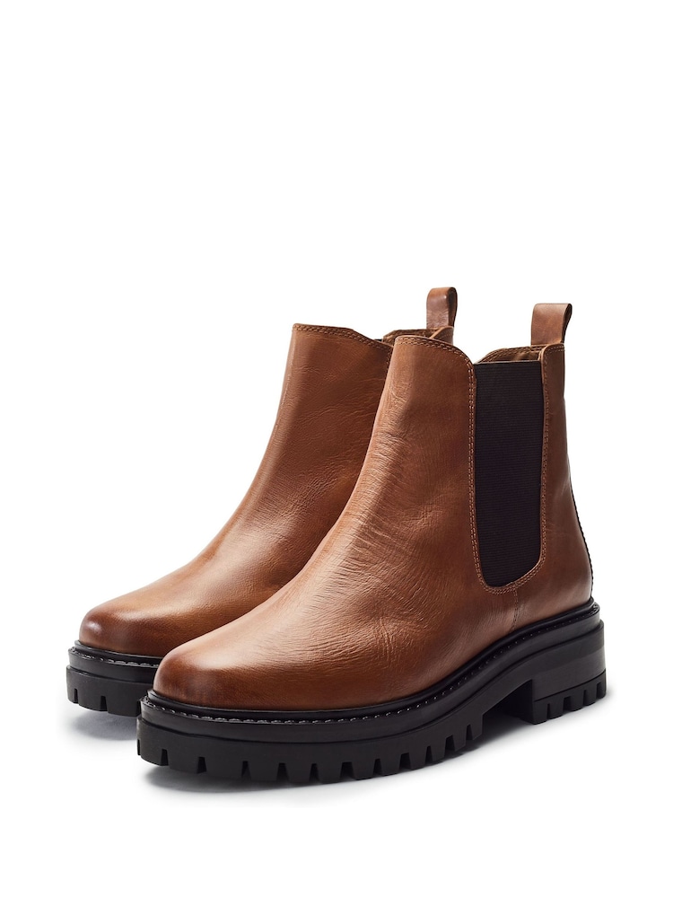 Moda in Pelle Odasia Soft Square Elasticated Chelsea Boots - Image 2 of 4 Moda in Pelle Odasia Soft Square Elasticated Chelsea Boots - Image 2 of 4