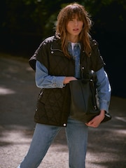 Mint Velvet Black Quilted Oversized Gilet - Image 4 of 8