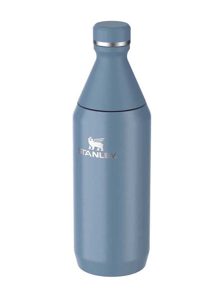 Stanley Indigo Gloss Slim All Day Bottle 0.6L 0.6L - Image 2 of 3 Stanley Indigo Gloss Slim All Day Bottle 0.6L 0.6L - Image 2 of 3