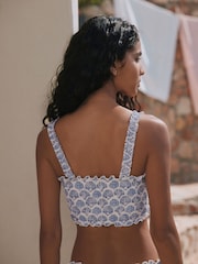 تصميم على شكل صدف بلون كريمي/أزرق - قطعة بكيني علوية باندو مجمعة - صورة 5 من 9