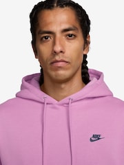 Purpurpink - Nike Club Kapuzensweatshirt - Bild 4 von 4