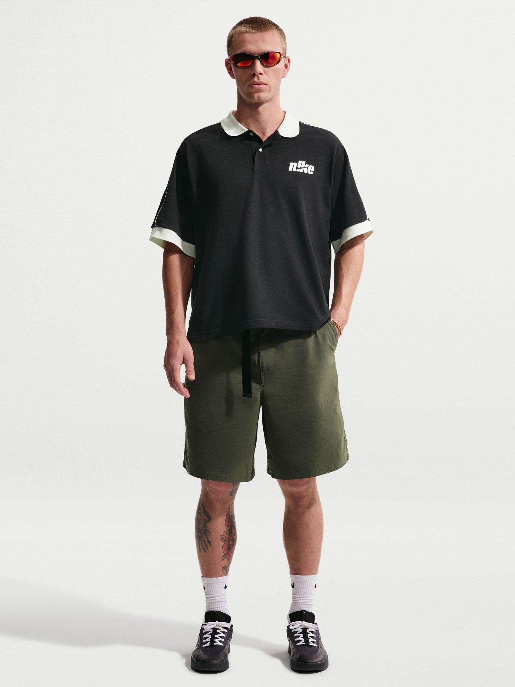 Next：日本 ブラック - Nike スポーツウェア クラブシリーズ半袖