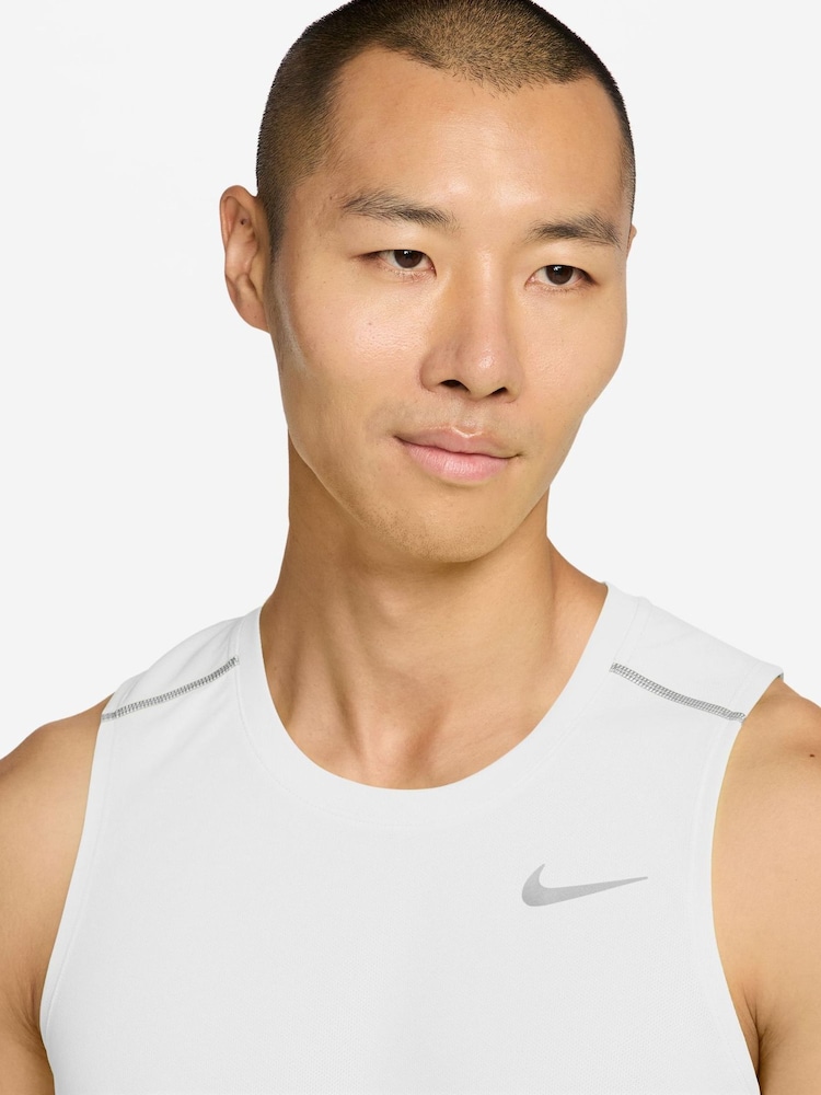 Nike White Miler Dri-FIT Running Vest - Image 3 of 3 Nike White Miler Dri-FIT Running Vest - Image 3 of 3