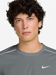 Nike Smoke Grey Miler Dri-FIT UV Running T-Shirt - Image 3 of 4