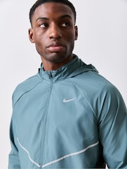 ミネラルスレート - Nike Miler UVカット加工ランニングジャケット - 画像 5 / 6