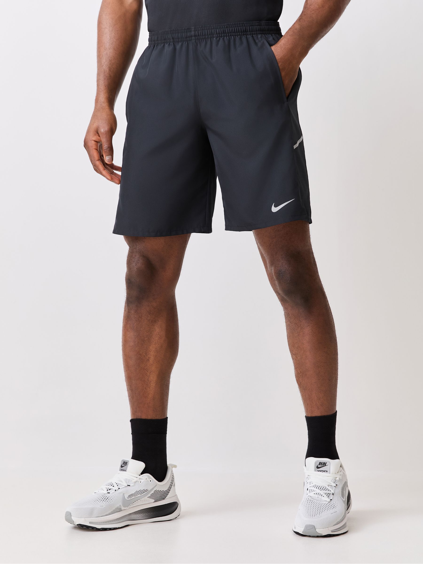 Next：日本 ブラック - Nike Miler Dri-FIT 5 インチ ライナー付き
