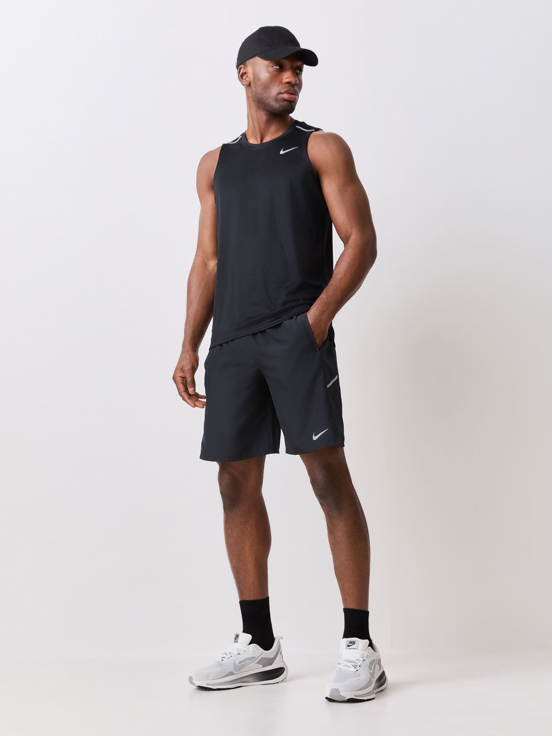 【短時間2回使用極美品】NIKE RUNNINGスフィアシールドランナー上下L黒 Next：日本 ブラック - Nike Miler Dri-FIT 5 インチ ライナー付き