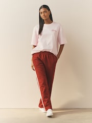 Rozā - Nothing Ordinary Oversized Logo Pure Cotton T-Shirt - Attēls 2 no 4