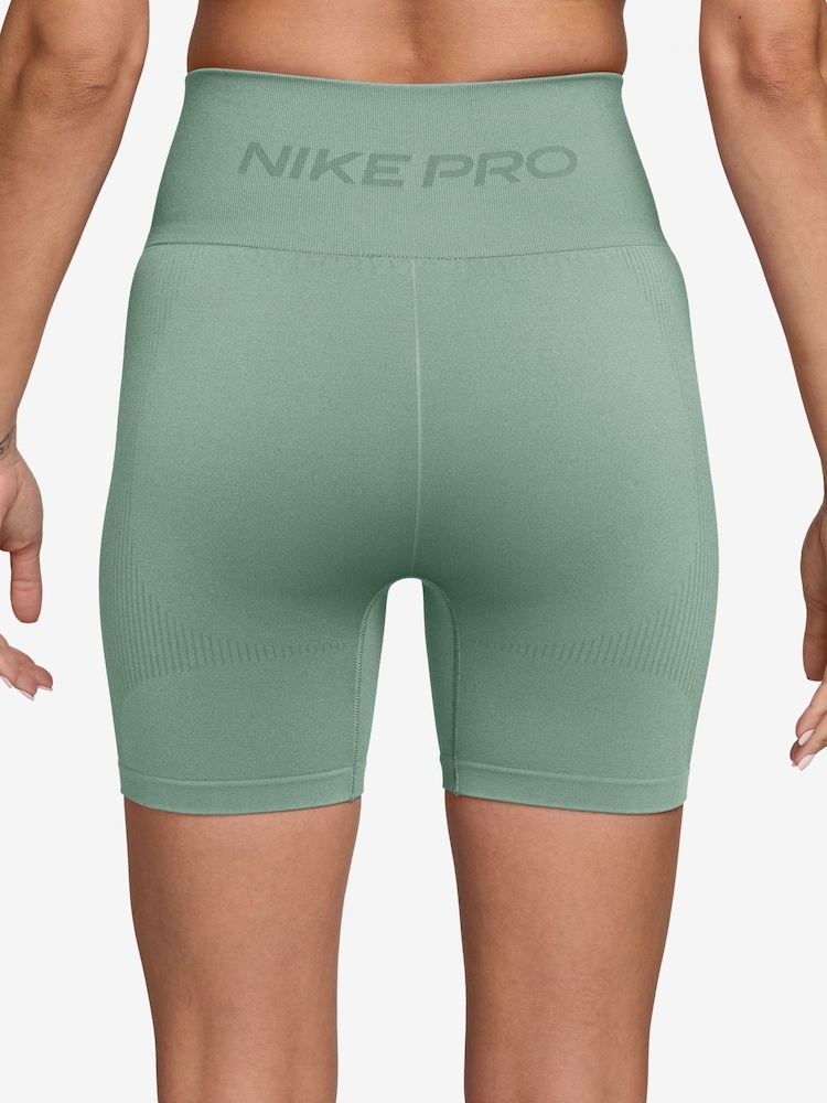 Nike Steam Green Pro Seamless Dri-FIT High-Waisted 5 Inch Cycling Shorts - Image 2 of 4